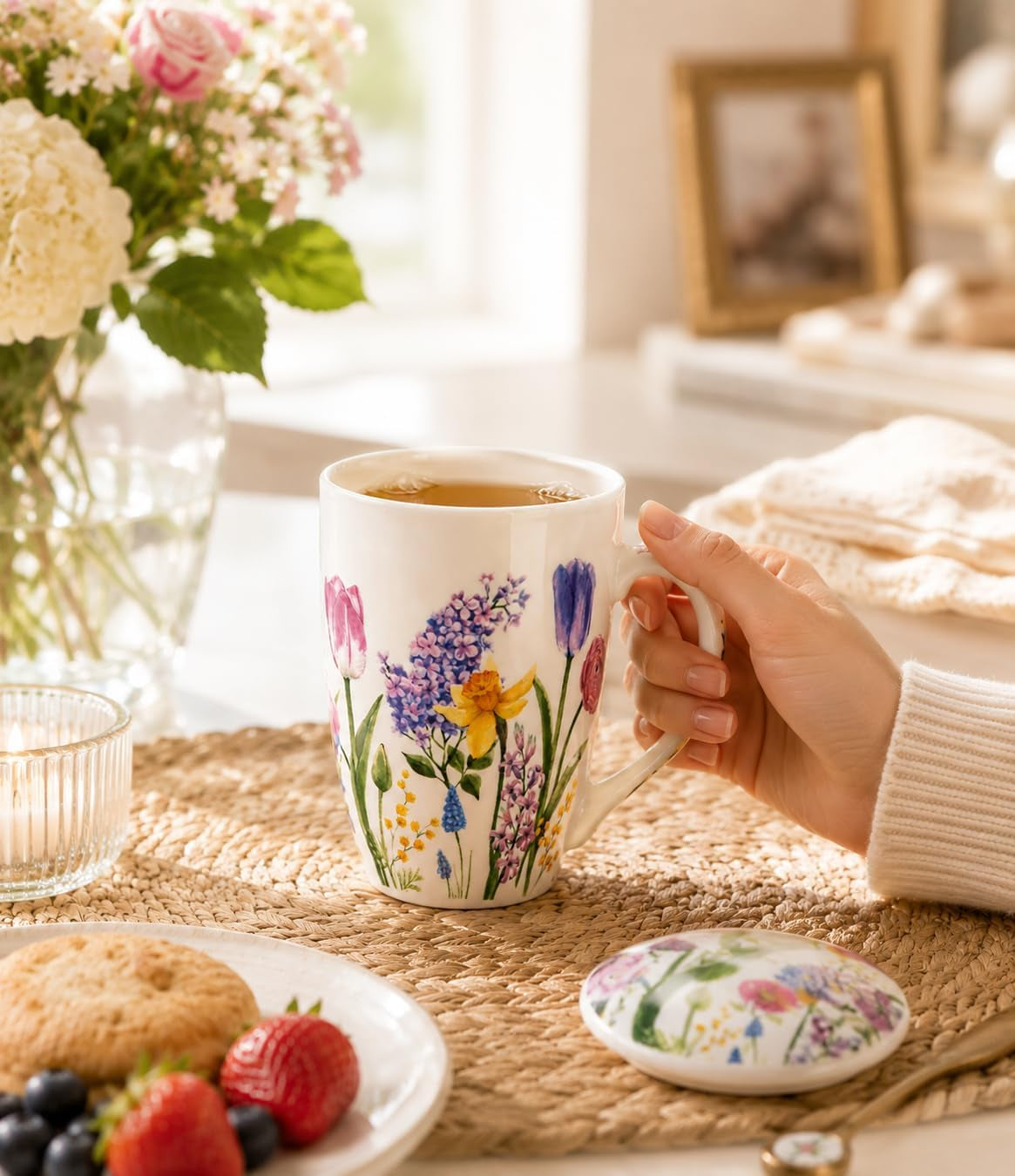 Tea Mug with Infuser and Lid, 18 Ounce Large Ceramic Loose Leaf Cup, Microwave, Dishwasher Safe, Perfect for Tea Lovers