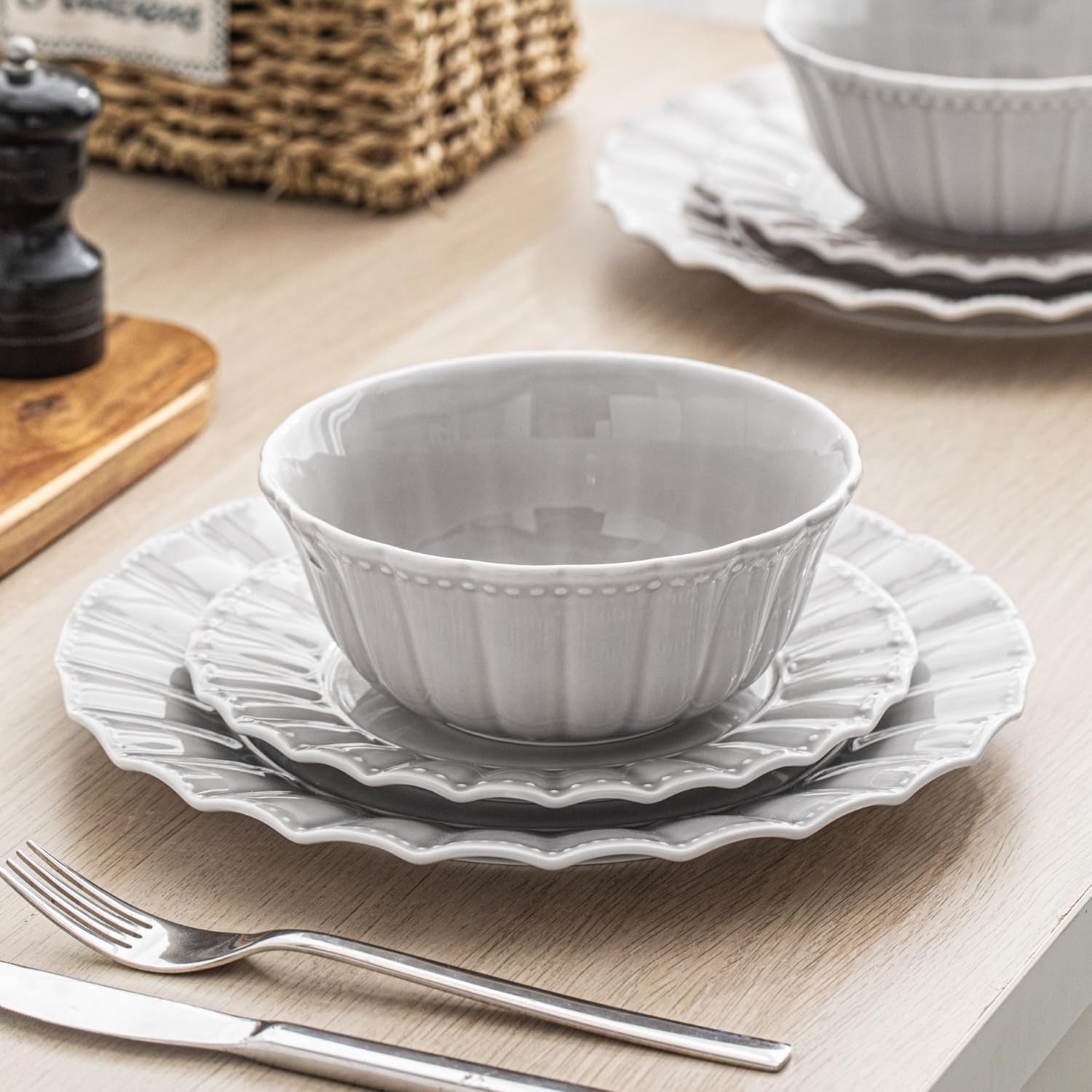 HOMBENE Dinnerware Set, 12 Piece Plates and Bowls Sets for 4, Ceramic Modern Dish Set for Party, Porcelain Dish Set, House Gift, Microwavable Safe, Light Grey